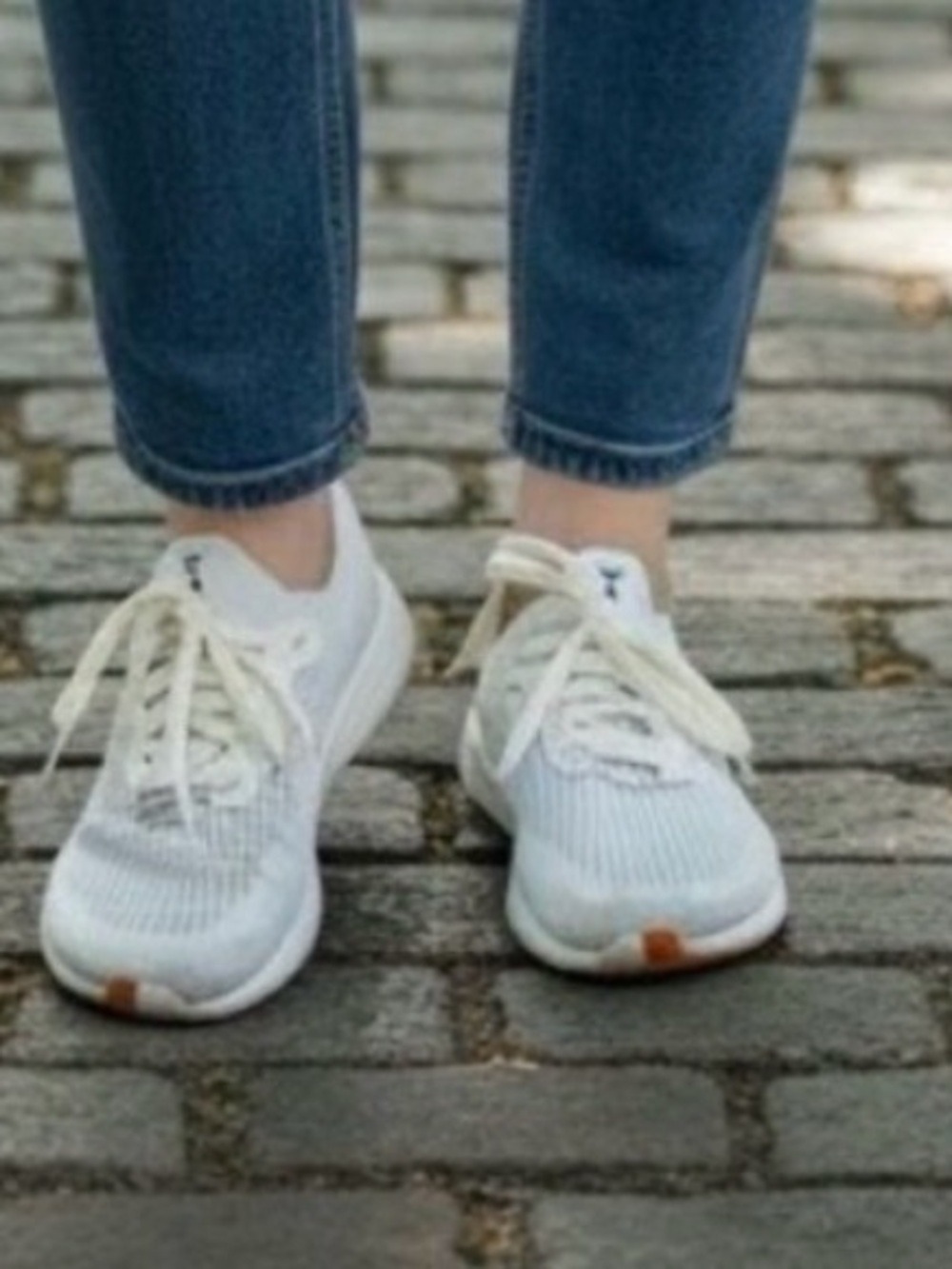 Flux Footwear Cream Knit Lace-Up Sneakers Women’s Size 7.5